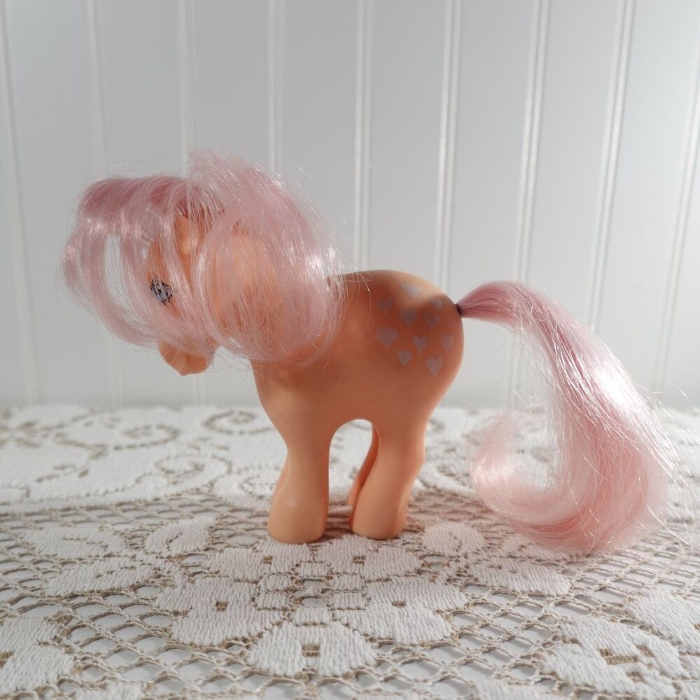 Hasbro G1 My Little Pony Peachy Hearts Cutie Mark 1982
